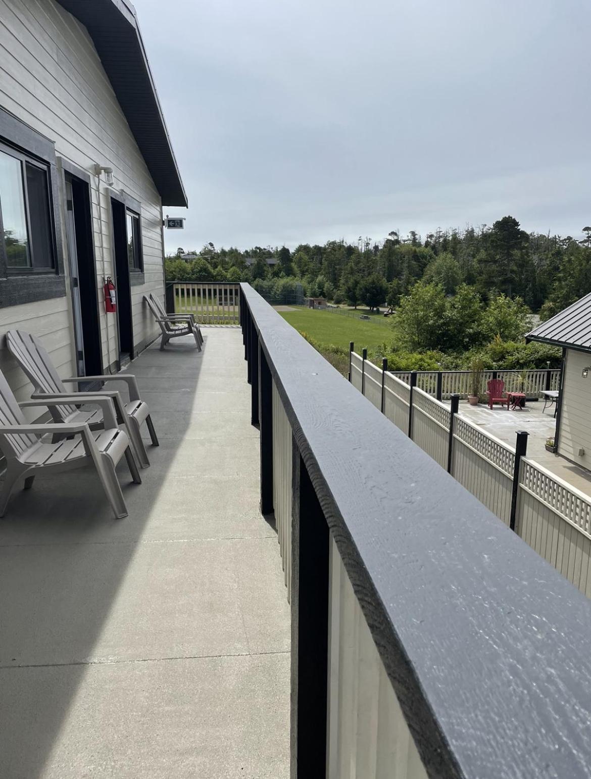 Pacific Rim Guest Lodge - Adults Only Ucluelet Exterior photo