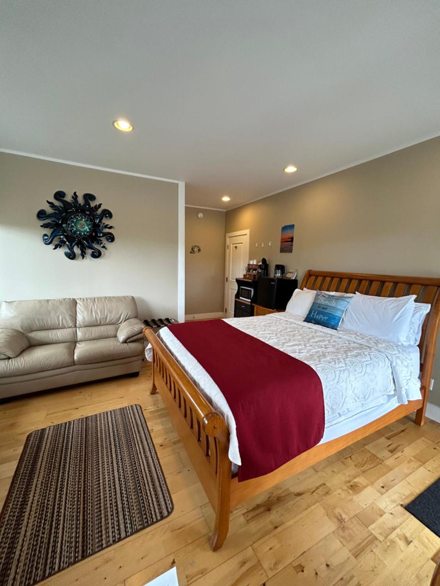 Pacific Rim Guest Lodge - Adults Only Ucluelet Exterior photo