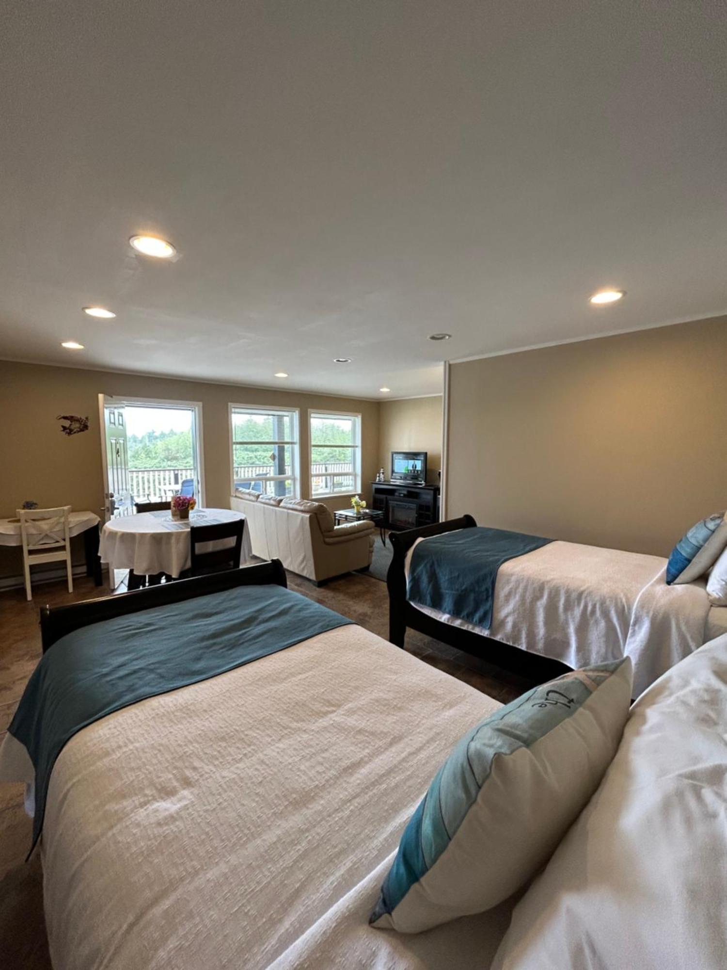 Pacific Rim Guest Lodge - Adults Only Ucluelet Exterior photo